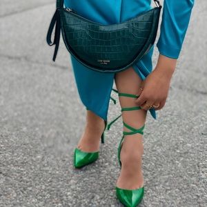 Green wrap around pumps